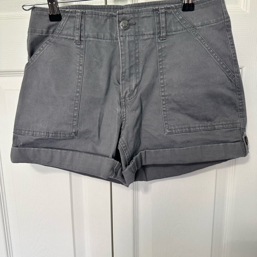 Magellan Outdoors Charcoal Women's Cargo Shorts